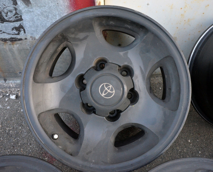 Toyota_16x8_ET0