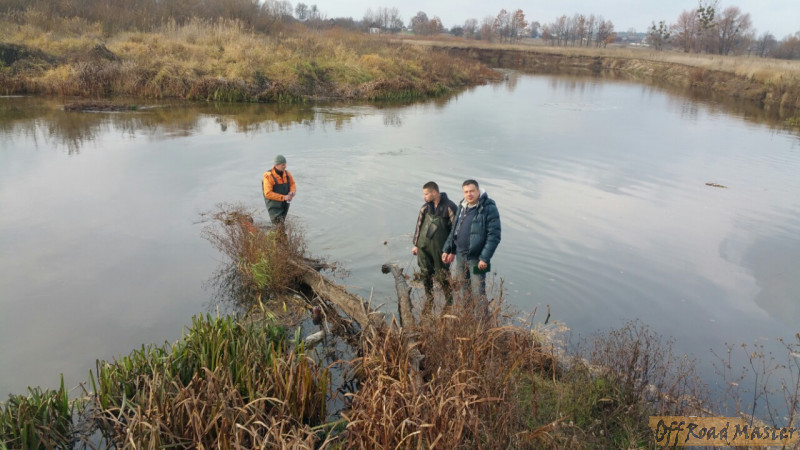 image 0 02 03 687db3e5b4ec8473f1acc3cd4210faad3c3150cf19f5effe79a64cc33ebef591 V