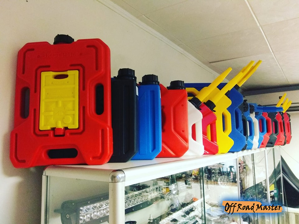 фото канистр