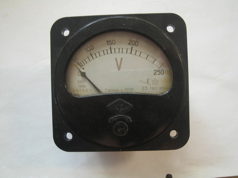 Вольтметр Э421