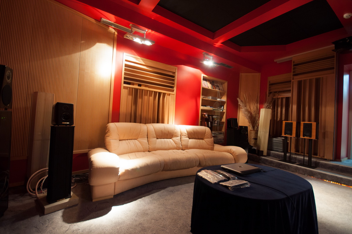 soundroom1.jpg