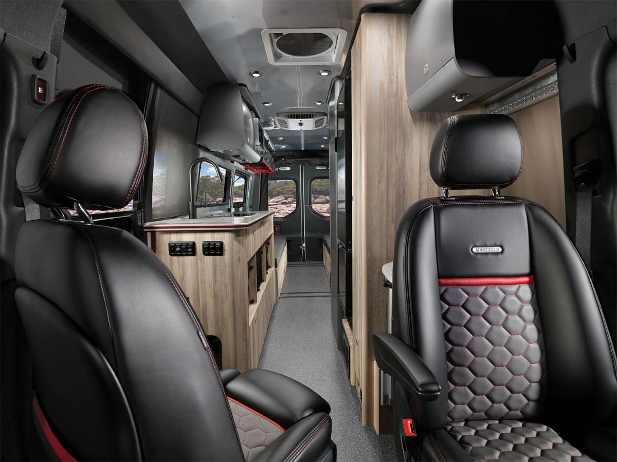 AIRMKT-2021-Interstate-24X-Interior-F2B-93264-WEB.jpg