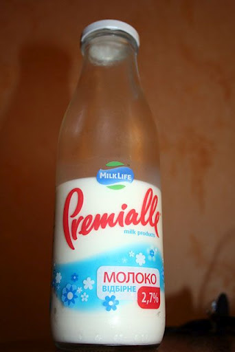 premialle-milk.jpg